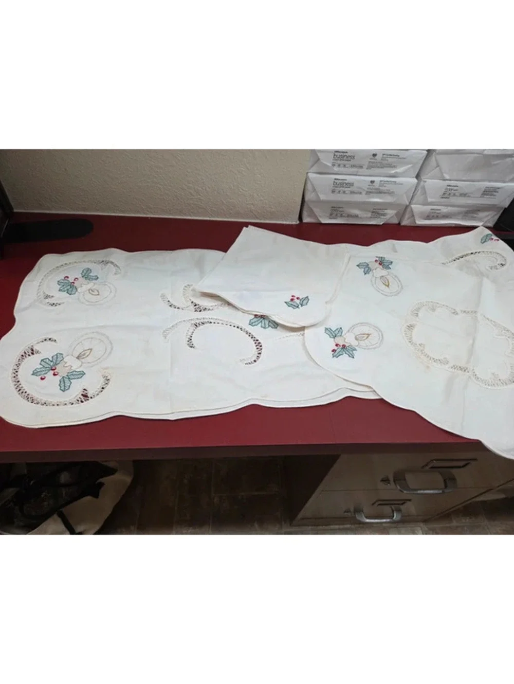 VTG Holiday table linens